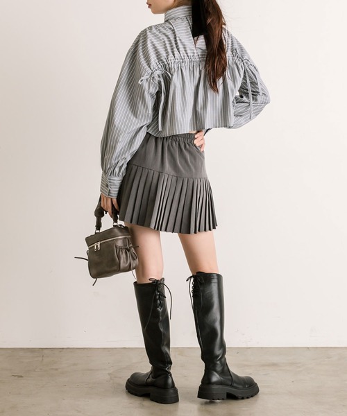 OLIVE des OLIVE(オリーブデオリーブ)の「ドロストクロップドシャツ(シャツ/ブラウス・レディース・オフホワイト/ブルー/グレー・FREE)」の16枚目の写真