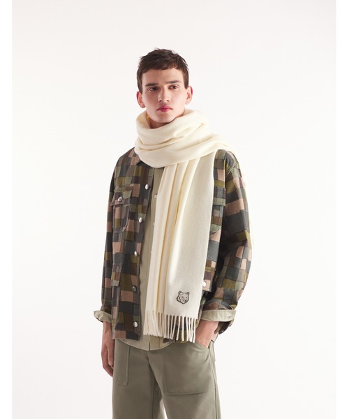 Maison Kitsune(メゾンキツネ)の「BOLD FOX HEAD SCARF(マフラー・メンズ・ブラック/ベージュ系その他/ブルー系その他・U)」の11枚目の写真