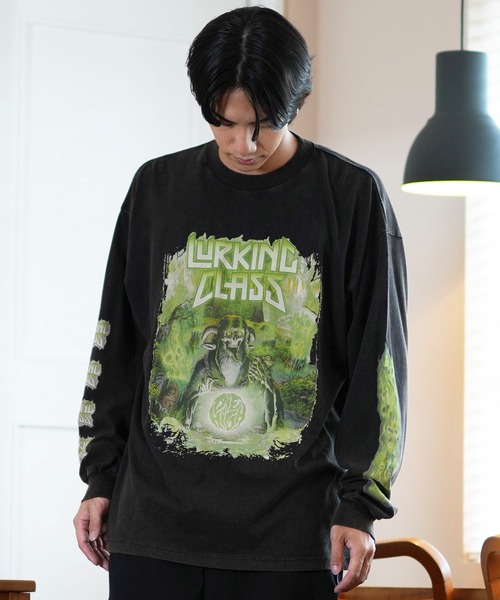 LURKING CLASS（ラーキングクラス）の「【ムラサキスポーツ限定】LURKING CLASS/ラーキングクラス ロンT/長袖Tシャツ フロントプリント ST24FTM04/ST24FTM05/ST24FTM06（Tシャツ/カットソー・メンズ・ブラック系その他2/ブラック系その他3/ブラック系その他・M/L/XL）」の12枚目の写真