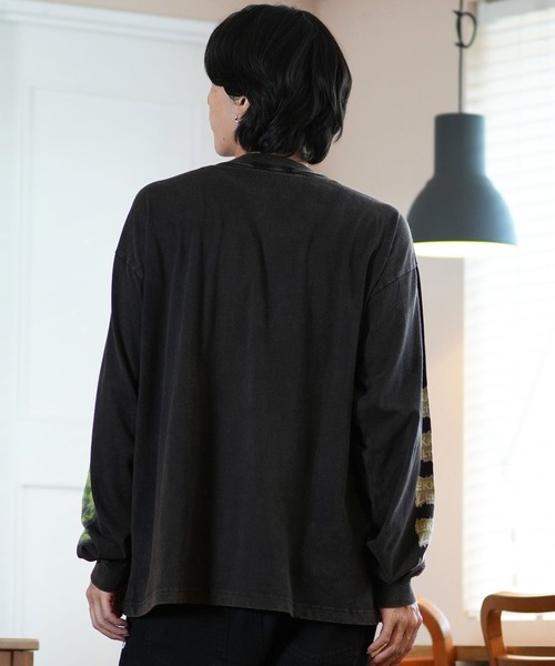 LURKING CLASS（ラーキングクラス）の「【ムラサキスポーツ限定】LURKING CLASS/ラーキングクラス ロンT/長袖Tシャツ フロントプリント ST24FTM04/ST24FTM05/ST24FTM06（Tシャツ/カットソー・メンズ・ブラック系その他2/ブラック系その他3/ブラック系その他・M/L/XL）」の14枚目の写真