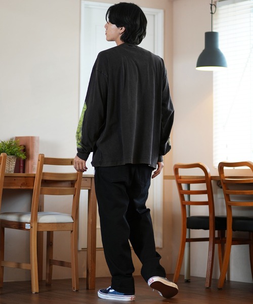 LURKING CLASS（ラーキングクラス）の「【ムラサキスポーツ限定】LURKING CLASS/ラーキングクラス ロンT/長袖Tシャツ フロントプリント ST24FTM04/ST24FTM05/ST24FTM06（Tシャツ/カットソー・メンズ・ブラック系その他2/ブラック系その他3/ブラック系その他・M/L/XL）」の17枚目の写真