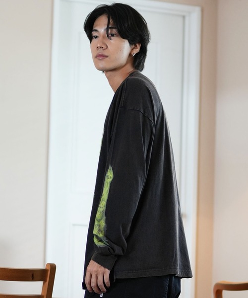 LURKING CLASS（ラーキングクラス）の「【ムラサキスポーツ限定】LURKING CLASS/ラーキングクラス ロンT/長袖Tシャツ フロントプリント ST24FTM04/ST24FTM05/ST24FTM06（Tシャツ/カットソー・メンズ・ブラック系その他2/ブラック系その他3/ブラック系その他・M/L/XL）」の13枚目の写真