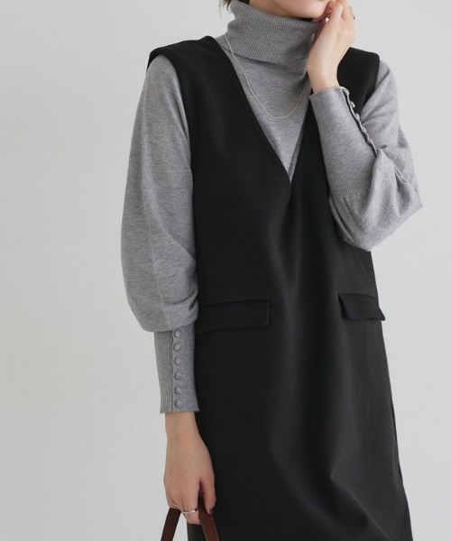 Pierrot（ピエロ）の「タートルネッククルミボタン袖ボリュームニット（ニット/セーター・レディース・ライトピンク/グレイッシュベージュ/ブラック/グリーン/ブルー系その他/チャコール/オフホワイト/ブルーグリーン/ブラウン/杢グレー・L/M）」の19枚目の写真