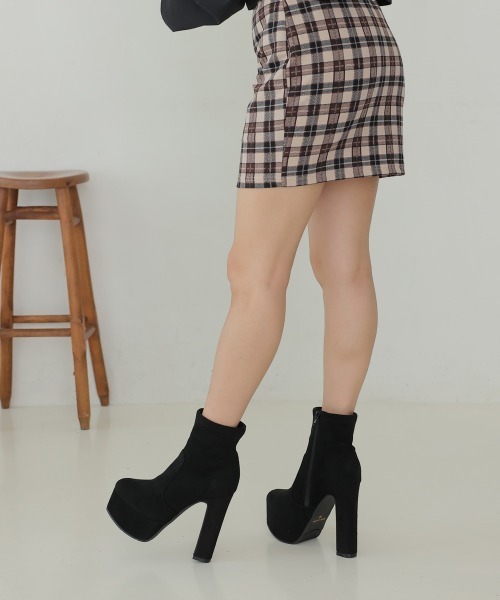 DEMETER（デメテル）の「【13.5cmヒール】厚底 ハイヒール ストレッチブーツ（ブーツ・レディース・ブラック系その他/オフホワイト/ブラック・S/M/L/LL）」の17枚目の写真