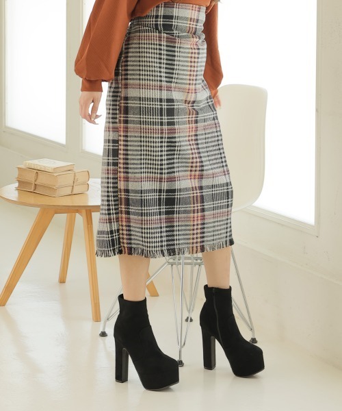 DEMETER（デメテル）の「【13.5cmヒール】厚底 ハイヒール ストレッチブーツ（ブーツ・レディース・ブラック系その他/オフホワイト/ブラック・S/M/L/LL）」の22枚目の写真