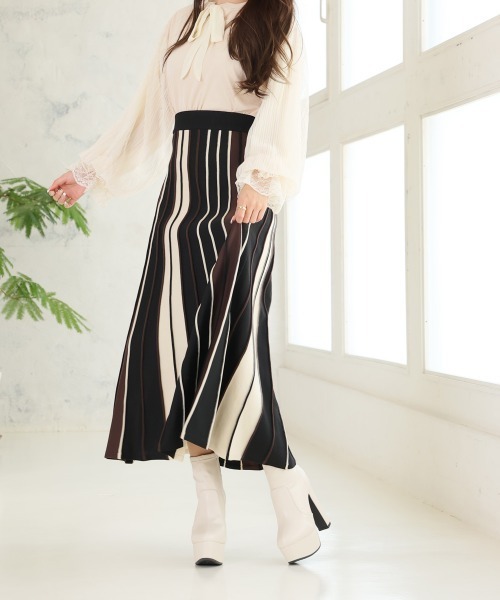 DEMETER（デメテル）の「【13.5cmヒール】厚底 ハイヒール ストレッチブーツ（ブーツ・レディース・ブラック系その他/オフホワイト/ブラック・S/M/L/LL）」の4枚目の写真