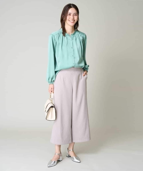 a.v.v（アーヴェヴェ）の「サテンギャザーブラウス（シャツ/ブラウス・レディース・アイボリー/グレー系その他/ミント/ネイビー・40/38/42/36/34）」の7枚目の写真