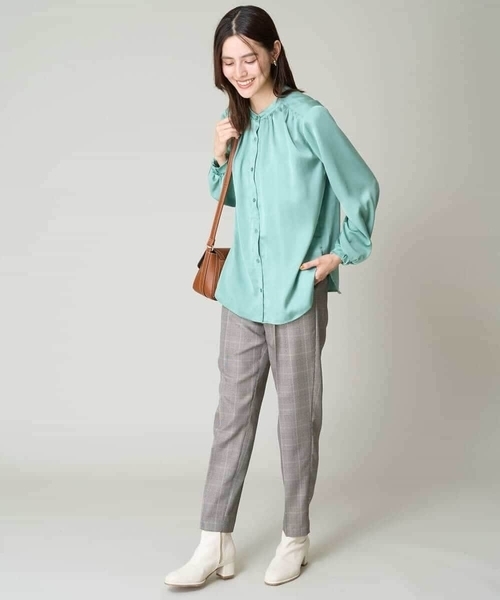 a.v.v（アーヴェヴェ）の「サテンギャザーブラウス（シャツ/ブラウス・レディース・アイボリー/グレー系その他/ミント/ネイビー・40/38/42/36/34）」の9枚目の写真
