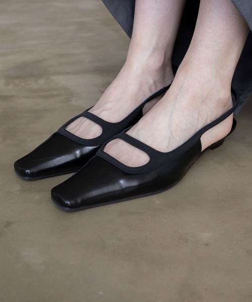 VACANCY(ヴァカンシー)の「トゥキャップストラップミュール(パンプス・レディース・ブラック/ホワイト・LARGE/MEDIUM)」の12枚目の写真
