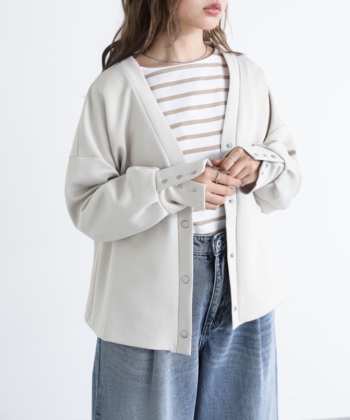 n'OrLABEL（ノアールレーベル）の「『Vネックダンボールカーディガン』（カーディガン/ボレロ・レディース・アイボリー/ブラック/チャコール・1/2）」の2枚目の写真