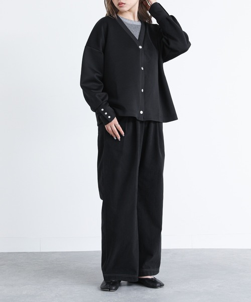 n'OrLABEL（ノアールレーベル）の「『Vネックダンボールカーディガン』（カーディガン/ボレロ・レディース・アイボリー/ブラック/チャコール・1/2）」の18枚目の写真