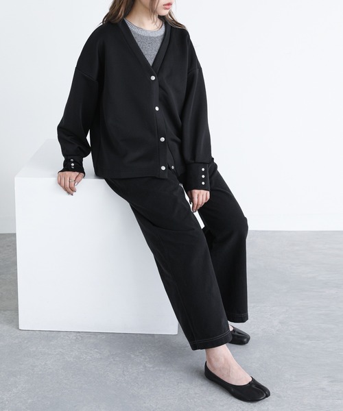 n'OrLABEL（ノアールレーベル）の「『Vネックダンボールカーディガン』（カーディガン/ボレロ・レディース・アイボリー/ブラック/チャコール・1/2）」の19枚目の写真