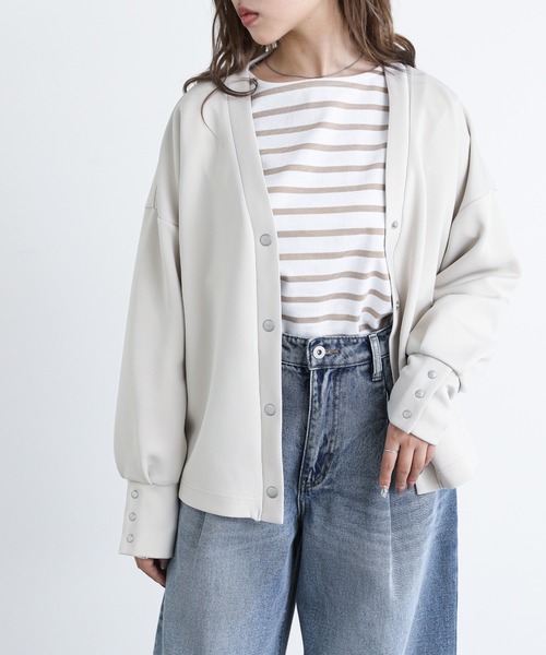 n'OrLABEL（ノアールレーベル）の「『Vネックダンボールカーディガン』（カーディガン/ボレロ・レディース・アイボリー/ブラック/チャコール・1/2）」の12枚目の写真