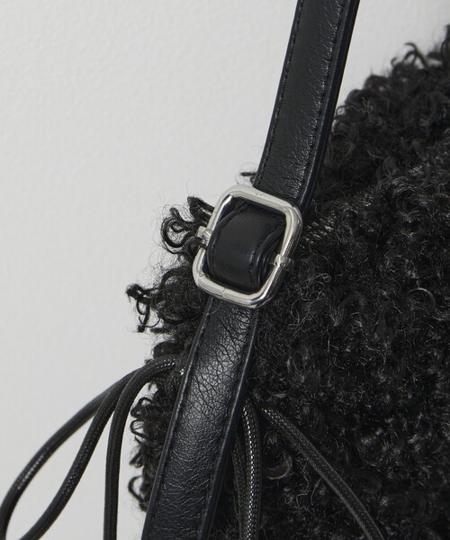 Firsthand（ファーストハンド）の「Firsthand/ファーストハンド エコファーサイドリボンバッグ（ショルダーバッグ・レディース・ブラック/サックスブルー/オフホワイト・ONE SIZE）」の18枚目の写真