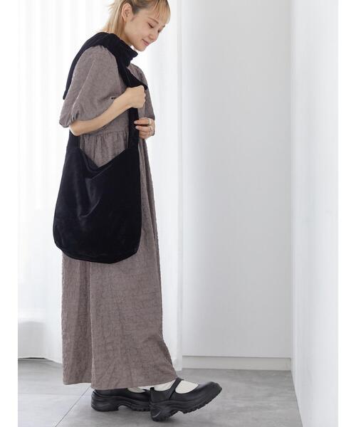 ehka sopo（エヘカソポ）の「ベロアリボンバッグ（ハンドバッグ・レディース・ブラック/グレー/グリーン・F）」の5枚目の写真