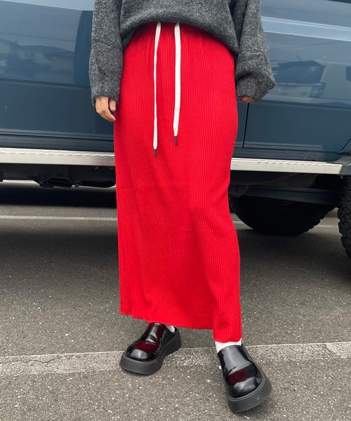 CRB（シーアールビー）の「リブIラインロングスカート（スカート・レディース・チャコール/オレンジ/ベージュ/レッド/アイボリー/ブラック/ブルー/オレンジ系その他/ピンク/ライム/グリーン・F）」の9枚目の写真