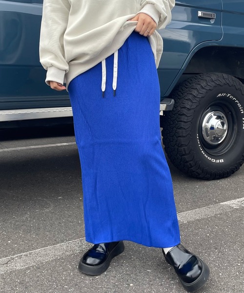 CRB（シーアールビー）の「リブIラインロングスカート（スカート・レディース・チャコール/オレンジ/ベージュ/レッド/アイボリー/ブラック/ブルー/オレンジ系その他/ピンク/ライム/グリーン・F）」の7枚目の写真