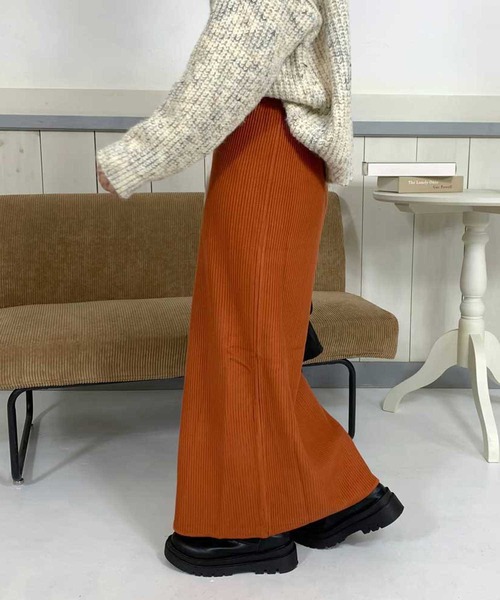 CRB（シーアールビー）の「リブIラインロングスカート（スカート・レディース・チャコール/オレンジ/ベージュ/レッド/アイボリー/ブラック/ブルー/オレンジ系その他/ピンク/ライム/グリーン・F）」の13枚目の写真