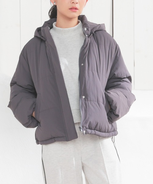 Honeys（ハニーズ）の「【非フッ素撥水加工】ファイバーダウンブルゾン（ダウンジャケット/コート・レディース・ブラック/チャコール/ベージュ/ホワイト/ピンク・S/M/L/LL）」の3枚目の写真