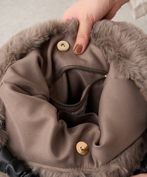 Jena espace merveilleux(ジェナ エスパスメルヴェイユ)の「ギャザーハンドルファーバッグ(トートバッグ・レディース・グレー/ブラウン・FREE)」の6枚目の写真