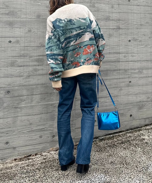 mi via loca（ミヴィアロカ）の「Vintageライク ダブルジャガード ランドスケープ柄ニット（ニット/セーター・レディース・ネイビー/アイボリー・FREE）」の16枚目の写真