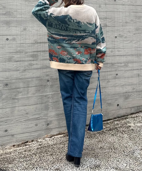 mi via loca（ミヴィアロカ）の「Vintageライク ダブルジャガード ランドスケープ柄ニット（ニット/セーター・レディース・ネイビー/アイボリー・FREE）」の17枚目の写真