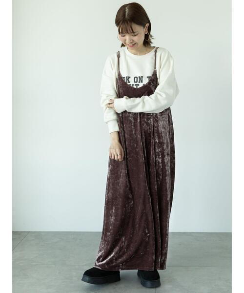 Lugnoncure(ルノンキュール)の「クラッシュベロアキャミワンピース(ワンピース・レディース・モカ/チャコールグレー・F)」の2枚目の写真