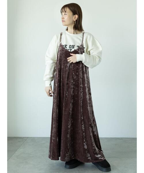 Lugnoncure(ルノンキュール)の「クラッシュベロアキャミワンピース(ワンピース・レディース・モカ/チャコールグレー・F)」の3枚目の写真