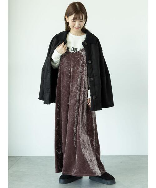 Lugnoncure(ルノンキュール)の「クラッシュベロアキャミワンピース(ワンピース・レディース・モカ/チャコールグレー・F)」の4枚目の写真