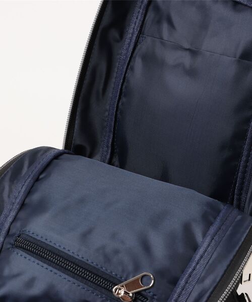 TAKA-Q(タカキュー)の「コンビ 切替 ボディ バッグ 鞄 メンズ(ボディバッグ/ウエストポーチ・メンズ・ネイビー/ブラック・FREE)」の21枚目の写真