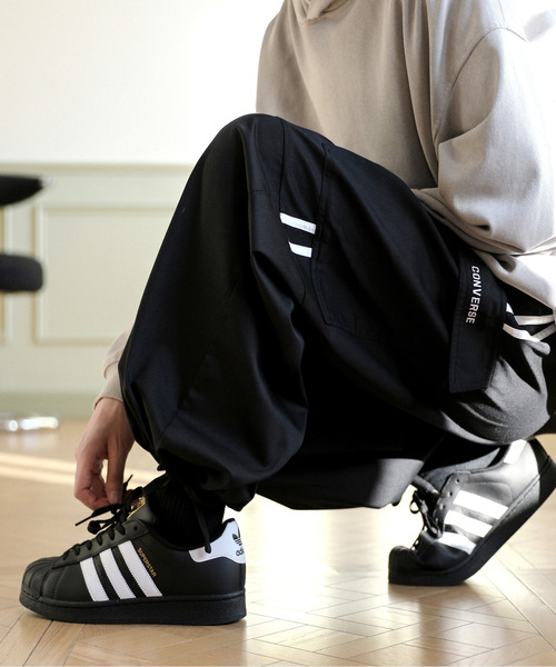 CONVERSE（コンバース）の「【neos】CONVERSE コンバース ルーズシルエット ワンポイントロゴ ライン カーゴ パンツ（カーゴパンツ・メンズ・カーキ/ホワイト/ブラック・MEDIUM/LARGE/X-LARGE）」の9枚目の写真