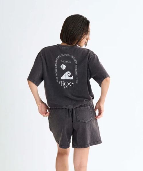 ROXY(ロキシー)の「VACANCES TEE /ロキシーバックプリントクロップド丈Tシャツ(Tシャツ/カットソー・レディース・ピンク/ブラック/グレー・MEDIUM/SMALL/LARGE)」の22枚目の写真