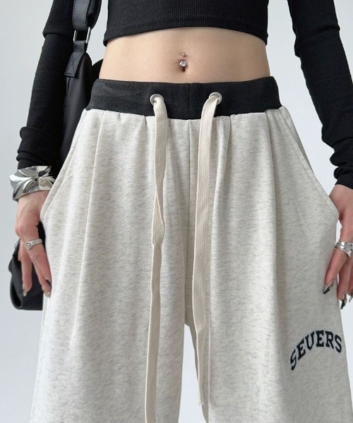 SHEENA（シーナ）の「バイカラーウエストスウェットパンツ（スウェットパンツ・レディース・ライトグレー/ブラック・M）」の4枚目の写真
