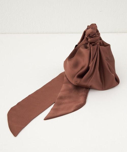 Whim Gazette(ウィムガゼット)の「【TENDRESSE STUDIO】SILK KNOTT BAG(ハンドバッグ・レディース・サックスブルー/ブラウン/ネイビー・FREE)」の17枚目の写真