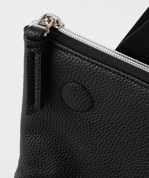 COMME CA ISM(コムサイズム)の「バイカラー ショルダーバッグ(ショルダーバッグ・メンズ・ブラック×ブルー/ブラック×グレー・FREE)」の11枚目の写真