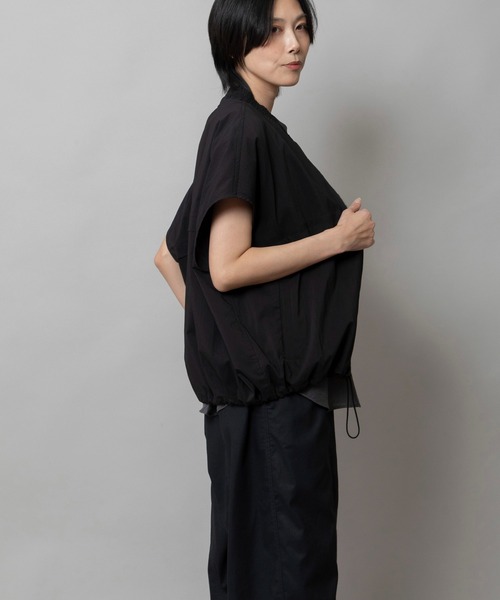 Munich（ミューニック）の「コットンナイロンタイプライタースリーブレスジップブルゾン（ブルゾン・レディース・カーキ/ブラック/キャメル/ホワイト・FREE）」の7枚目の写真