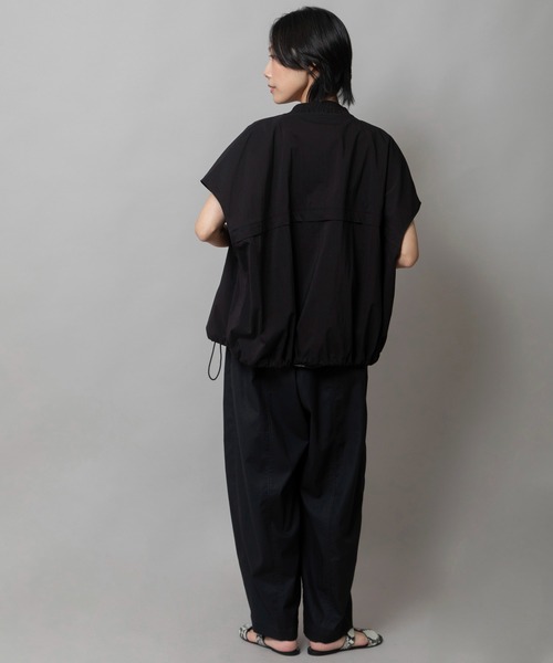 Munich（ミューニック）の「コットンナイロンタイプライタースリーブレスジップブルゾン（ブルゾン・レディース・カーキ/ブラック/キャメル/ホワイト・FREE）」の5枚目の写真