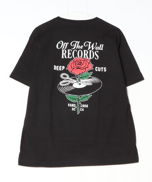 VANS(バンズ)の「【VANS】Deep Cut SS ディープカットショートスリーブ(Tシャツ/カットソー・メンズ・ブラック・MEDIUM/LARGE/X-LARGE)」の2枚目の写真