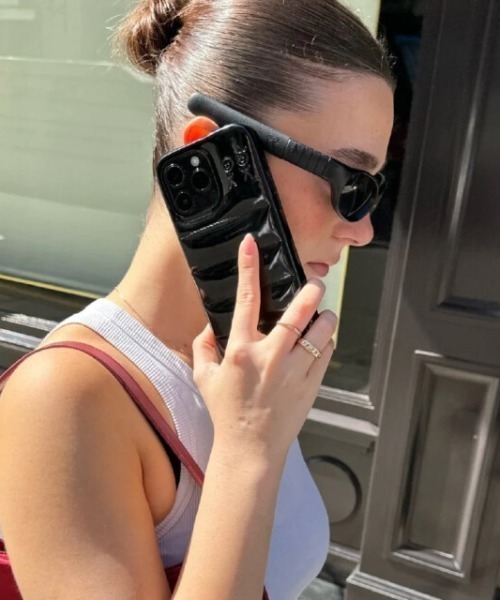 Urban Sophistication（アーバンソフィスティケーション）の「Urban Sophistication/アーバンソフィスティケーション/THE PUFFER CASE iPhone15/14/13_15Pro_16_16Pro_16ProMax（スマホケース/カバー・レディース・シルバー/ピンク/ブラック/ホワイト/ピンク系その他/サックスブルー/ライトピンク・3/5/1/2/4）」の13枚目の写真