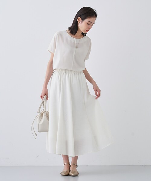 INDIVI（インディヴィ）の「【通気性◎撥水／接触冷感／UVケア】ナローフレアスカート（スカート・レディース・オレンジ/ダークブラウン/オフホワイト/ネイビー系5・05/13/15 /36/38/40/03/19）」の9枚目の写真