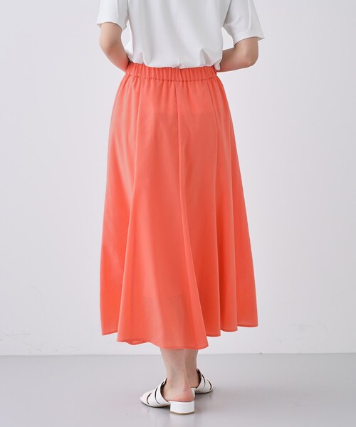 INDIVI（インディヴィ）の「【通気性◎撥水／接触冷感／UVケア】ナローフレアスカート（スカート・レディース・オレンジ/ダークブラウン/オフホワイト/ネイビー系5・05/13/15 /36/38/40/03/19）」の16枚目の写真