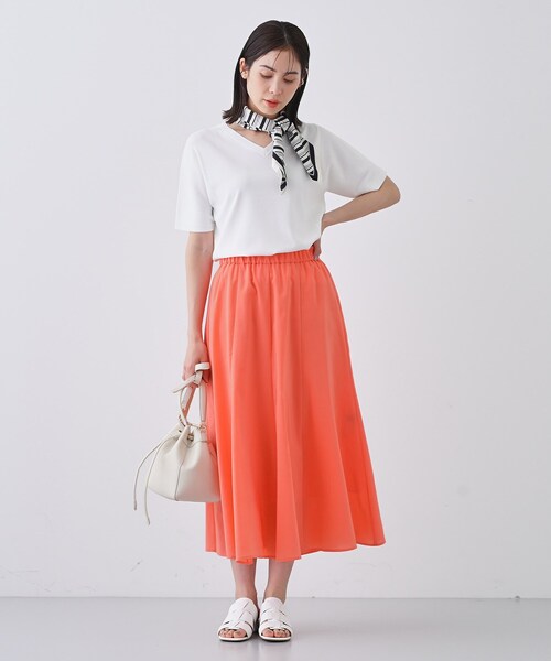 INDIVI（インディヴィ）の「【通気性◎撥水／接触冷感／UVケア】ナローフレアスカート（スカート・レディース・オレンジ/ダークブラウン/オフホワイト/ネイビー系5・05/13/15 /36/38/40/03/19）」の17枚目の写真