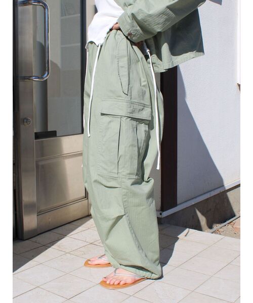 WAIPER.inc（ワイパーインク）の「WAIPER別注 ミリタリーオーバーパンツ（その他パンツ・レディース・カーキ・SMALL/MEDIUM）」の3枚目の写真