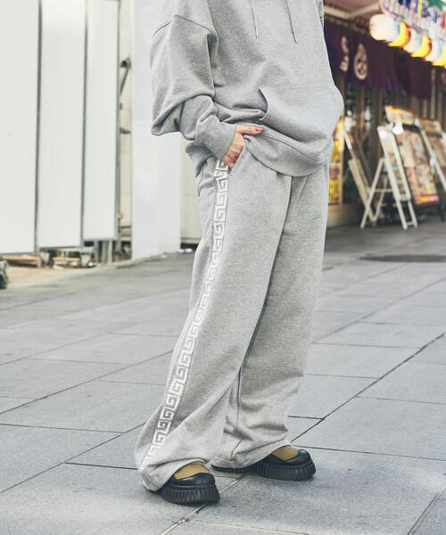 URBAN RESEARCH（アーバンリサーチ）の「551蓬莱×UR SWEAT PANTS