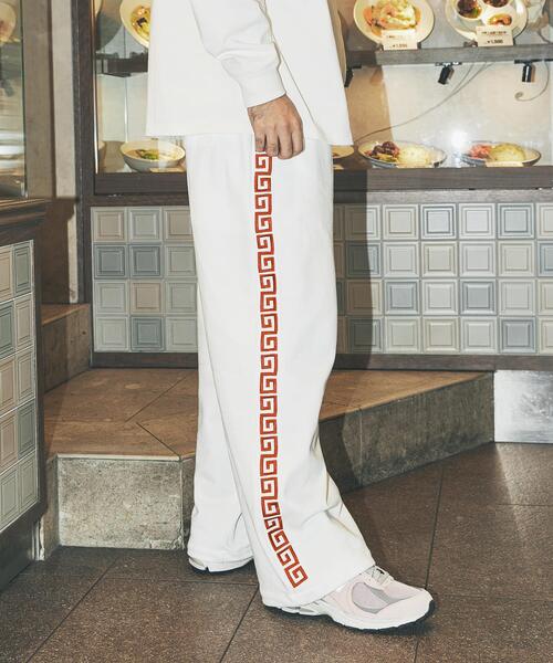 URBAN RESEARCH（アーバンリサーチ）の「551蓬莱×UR　SWEAT PANTS（その他パンツ・メンズ・ブラック/グレー系その他/オフホワイト・LARGE/MEDIUM）」の7枚目の写真