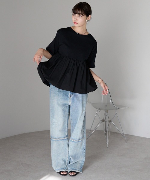 SOTT（ソット）の「Mixed material balloon hem tops 異素材バルーントップス（Tシャツ/カットソー・レディース・ブラック/オフホワイト・FREE）」の2枚目の写真