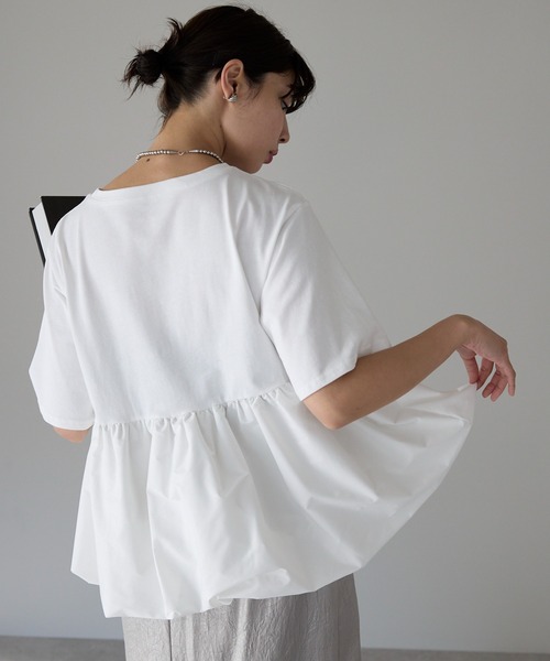 SOTT（ソット）の「Mixed material balloon hem tops 異素材バルーントップス（Tシャツ/カットソー・レディース・ブラック/オフホワイト・FREE）」の6枚目の写真
