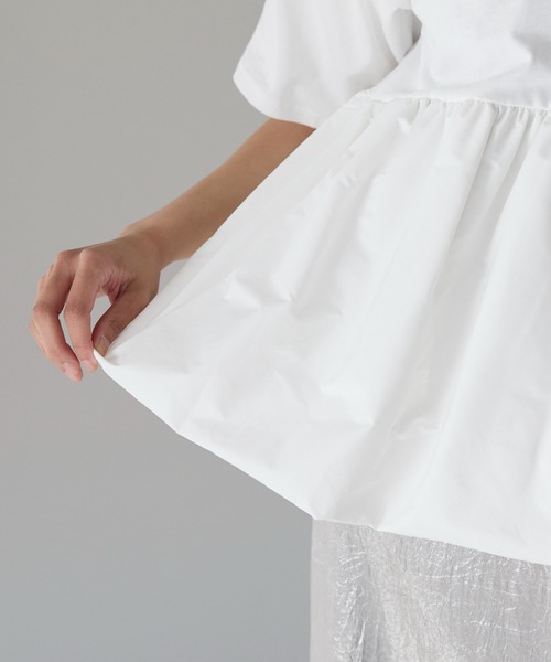 SOTT（ソット）の「Mixed material balloon hem tops 異素材バルーントップス（Tシャツ/カットソー・レディース・ブラック/オフホワイト・FREE）」の10枚目の写真