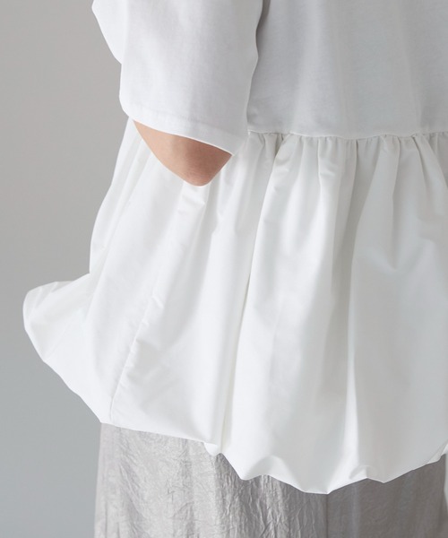 SOTT（ソット）の「Mixed material balloon hem tops 異素材バルーントップス（Tシャツ/カットソー・レディース・ブラック/オフホワイト・FREE）」の11枚目の写真