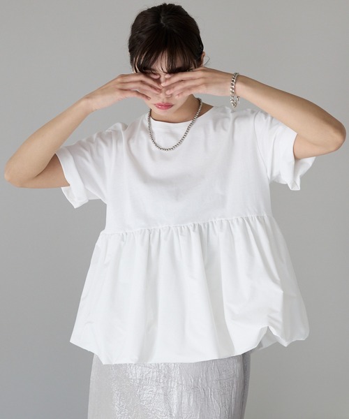 SOTT（ソット）の「Mixed material balloon hem tops 異素材バルーントップス（Tシャツ/カットソー・レディース・ブラック/オフホワイト・FREE）」の12枚目の写真